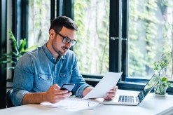 Building a Thriving Business: The Importance of a Positive Attitude for Owners